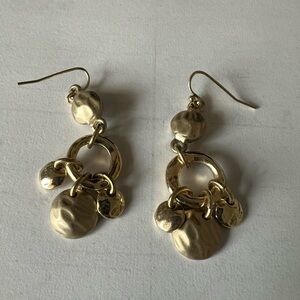 GOLD TONE DANGLE EARRINGS